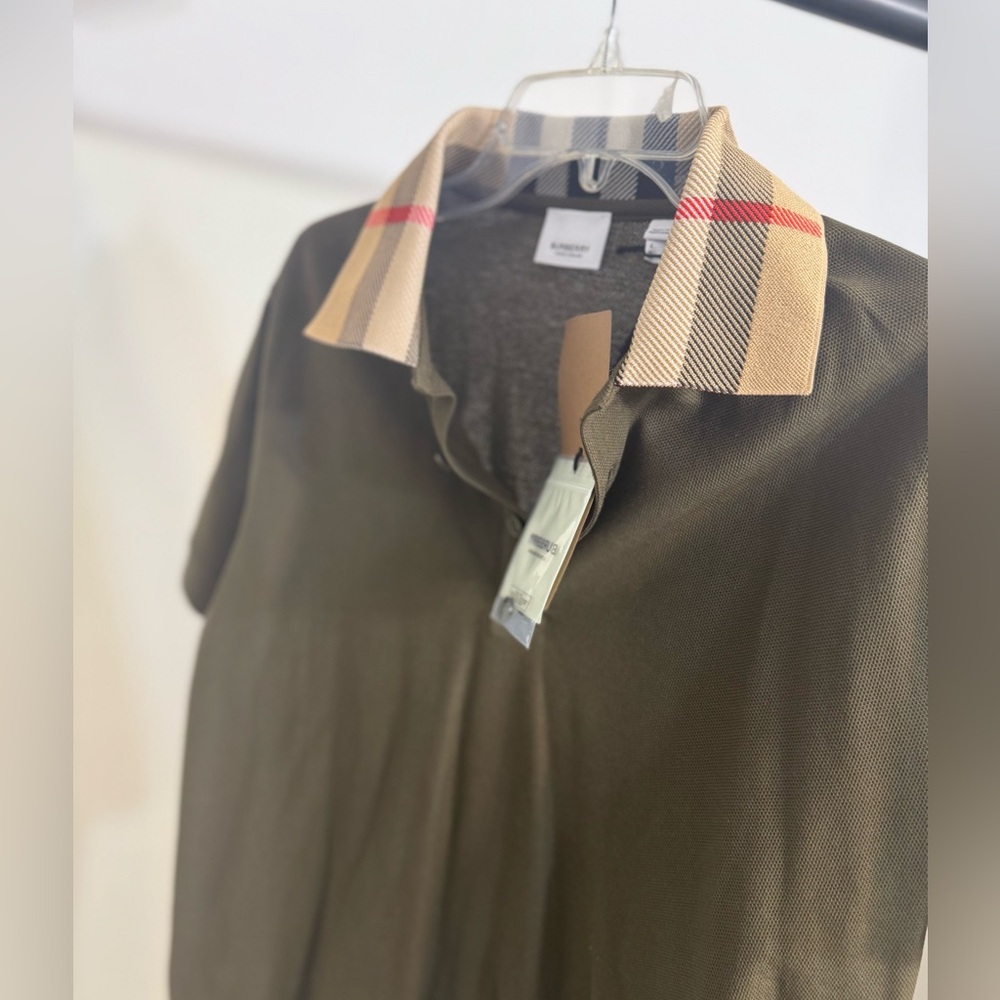 Men’s Burberry olive green polo brand new with tags size L